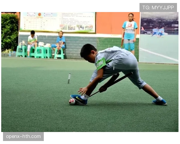 球门球出球规则全解析:什么时候必须踢出界外? 球门球出球规则全解析:什么时候必须踢出界外?