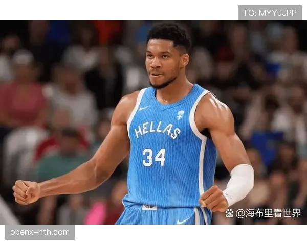 扬尼斯·阿德托昆博吃泡面，背景豪宅到让人怀疑人生