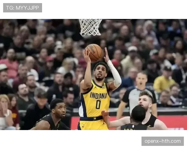 哈利伯顿突破创造高效得分拉开与东部顶级控卫差距