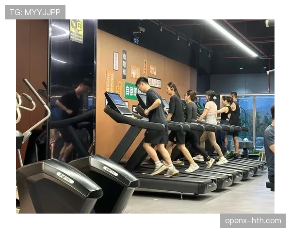 王楠这训练强度，凌晨四点健身房打卡是认真的？